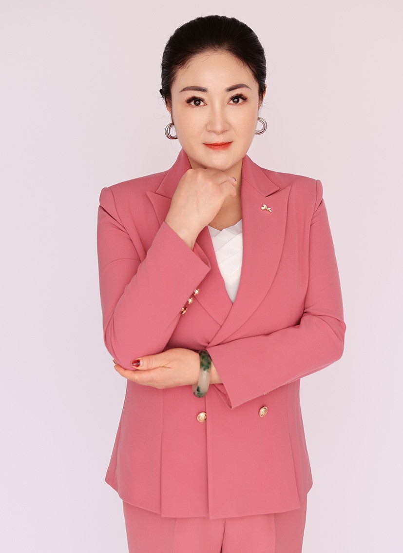 常务副会长 杨小容